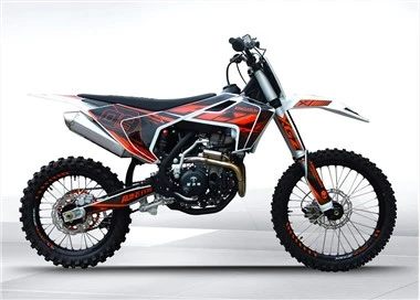 Motocicletă OFF-road de 300cc în 4 timpi